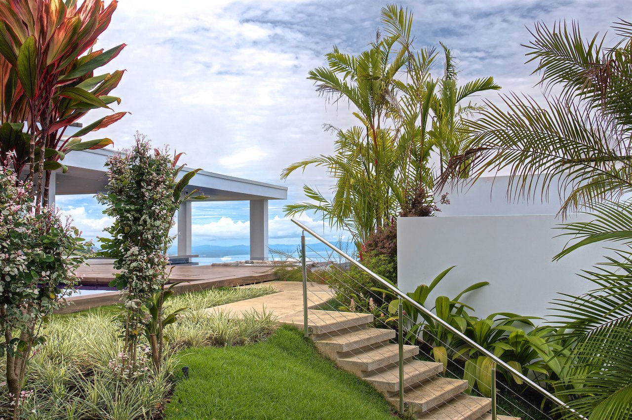 Impressive Contemporary Mansion