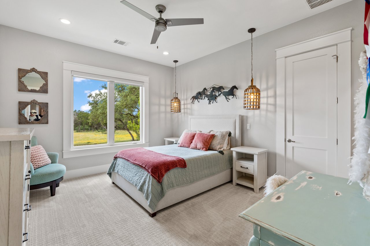 1457 Avenida High View