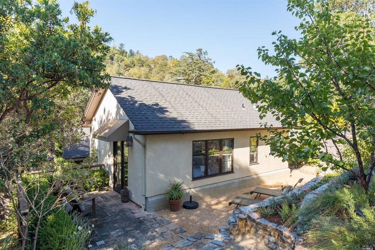 85 Austin Ave