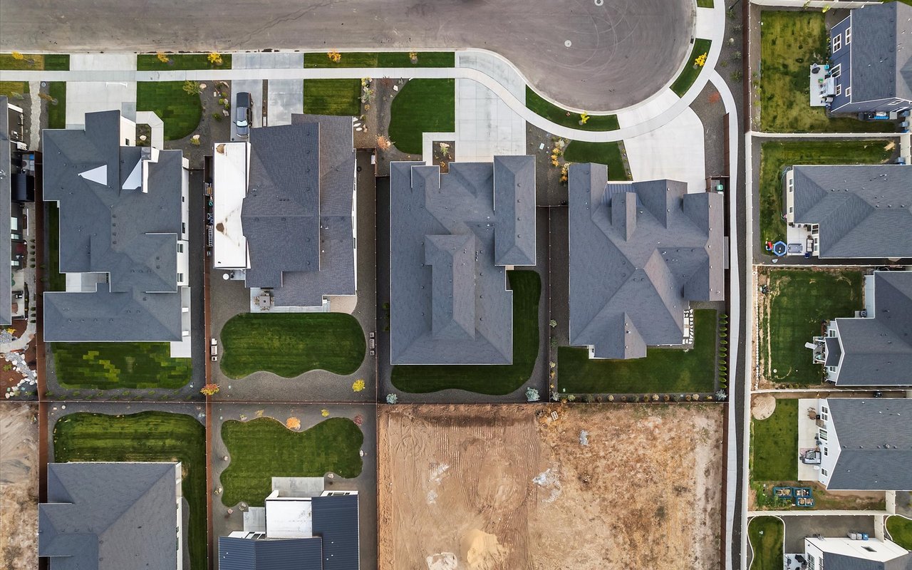 Modern Craftsman at the Base of the Star Foothills