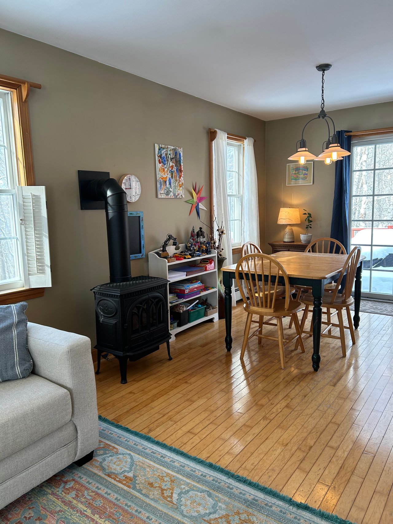 56 Lake Av, Rockland