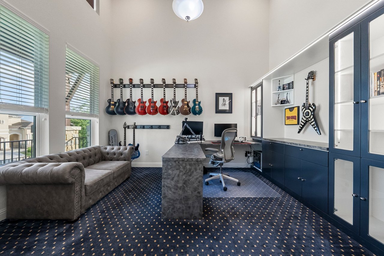 4509 Port Bari DR