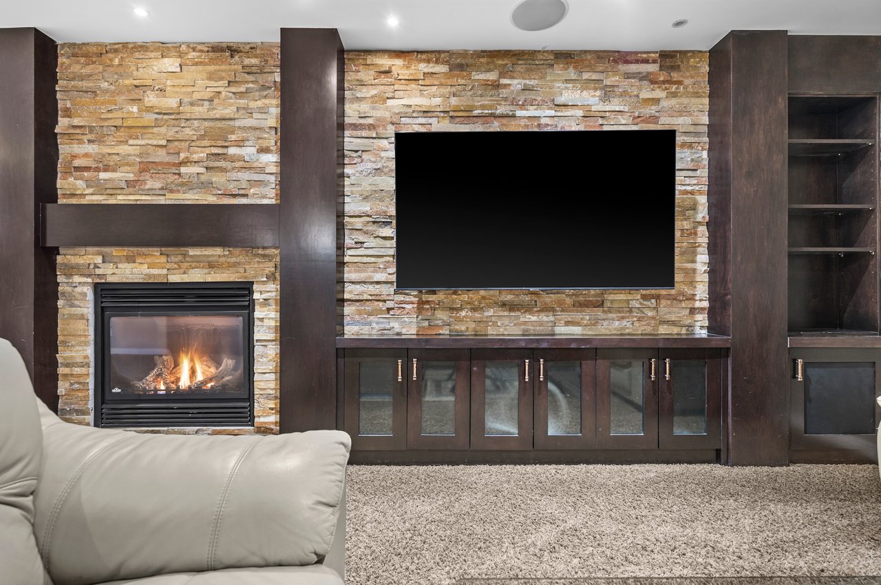 311 Royal Oak Circle NW