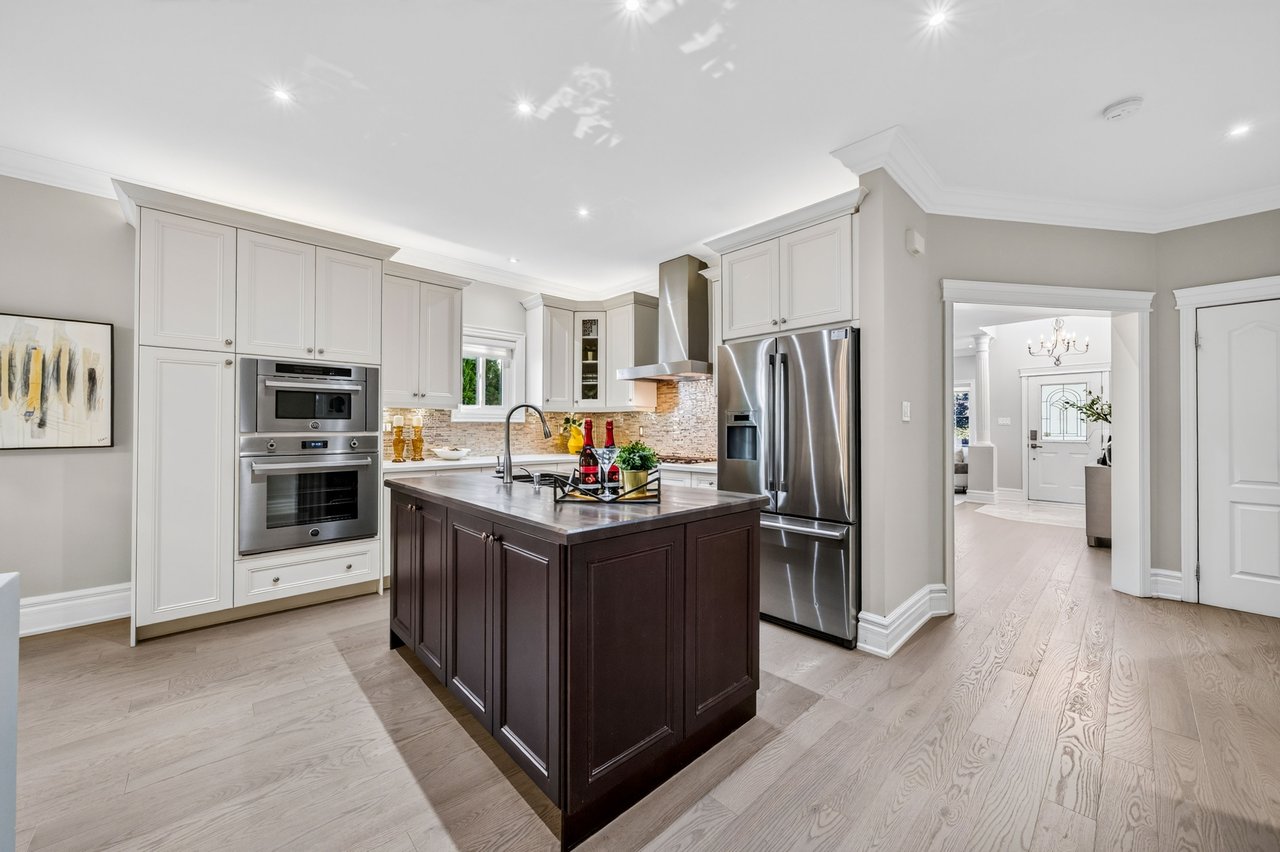 62 Fergus Ave