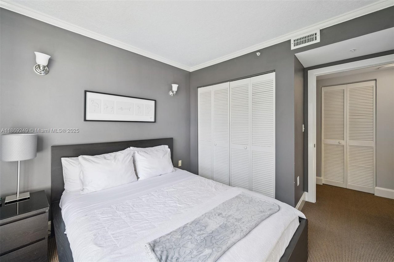 2951 S Bayshore Drive | Unit 917