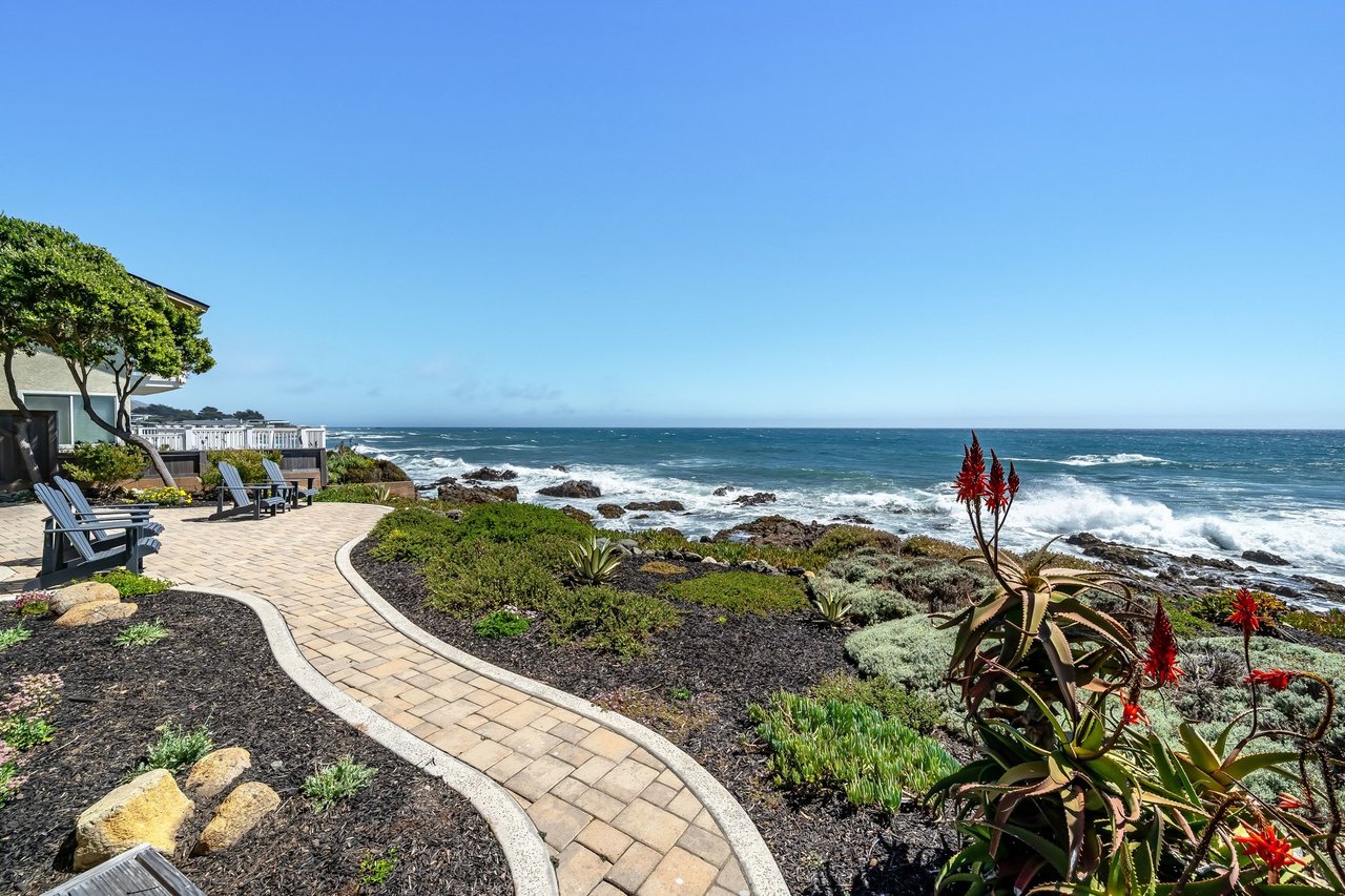 Striking Design on Cambria’s Coastline