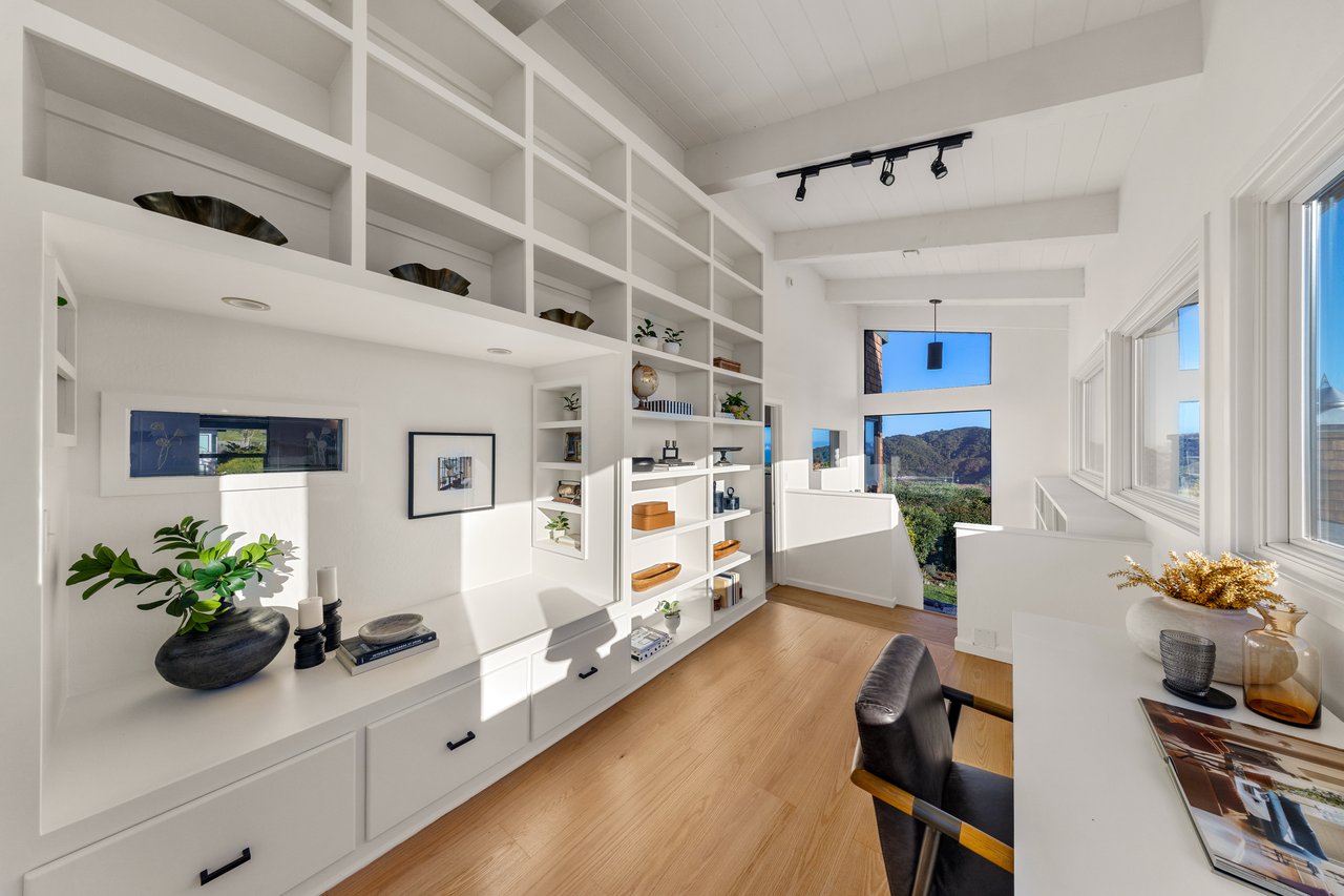 Sweeping Views of San Francisco and the Golden Gate Bridge