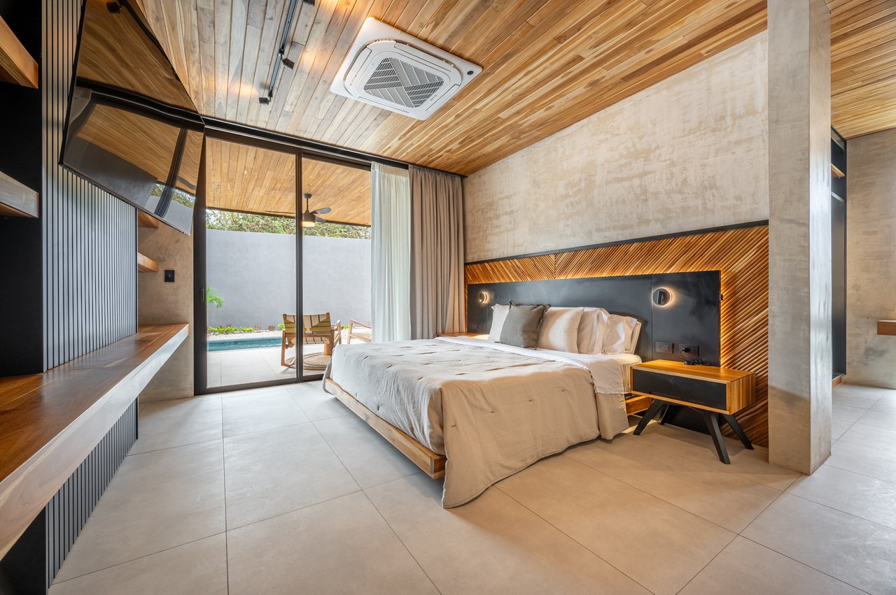 Casa Uchuva | Architectural Harmony of Wood, Stone, and Light