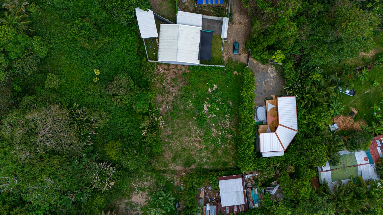 Affordable beach lot in Uvita