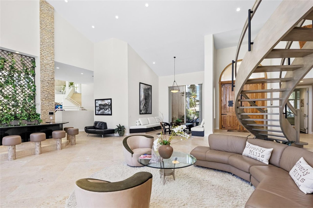 600 Isle Of Palms Dr