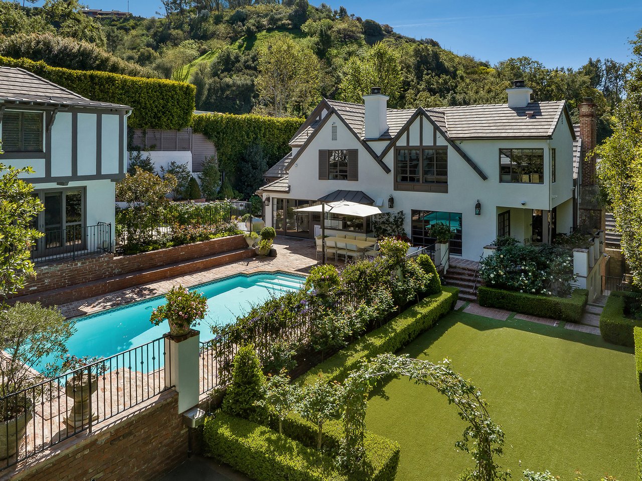 9541 Heather Rd, Beverly Hills