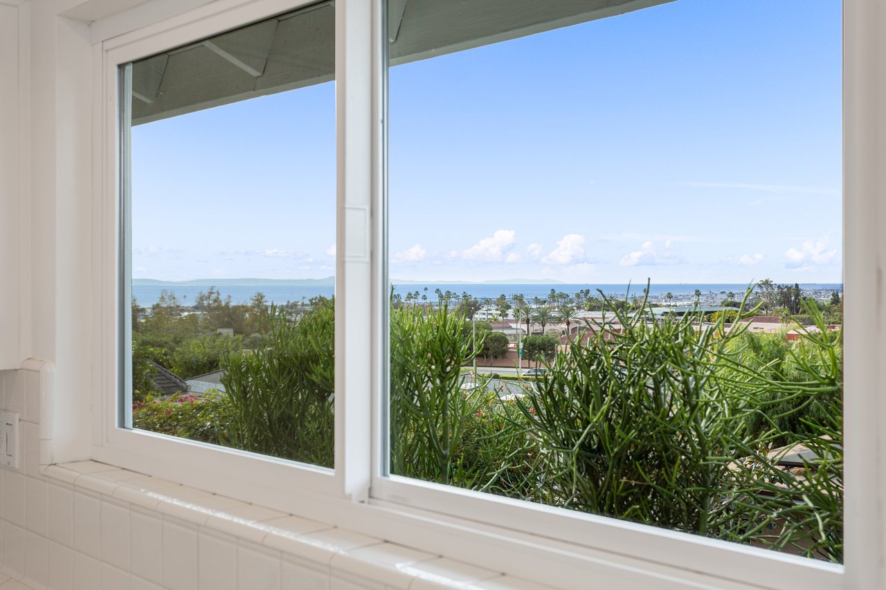 1007 White Sails Way