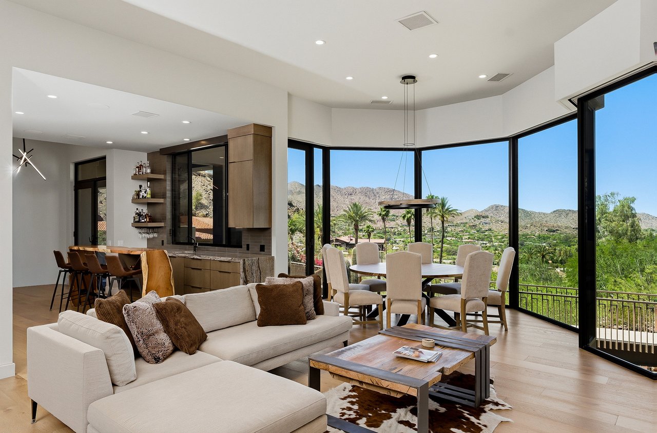 5411 E ROADRUNNER Road