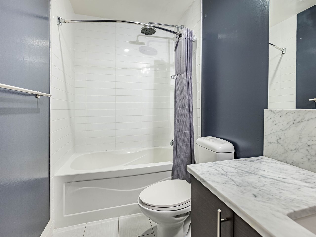 83 Redpath Avenue 407, Toronto C10, ON