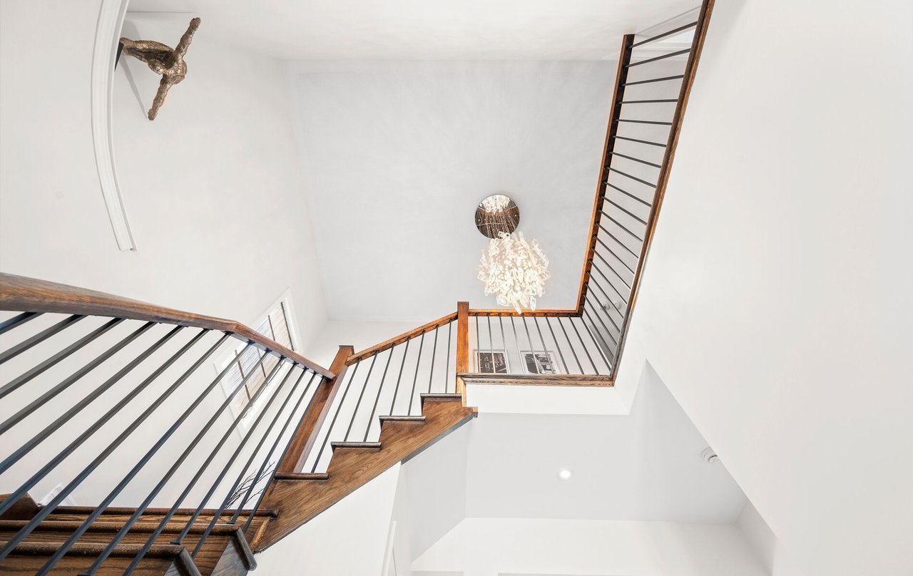 46 Lola Crescent