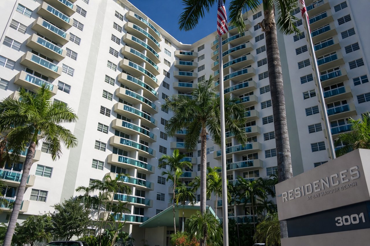 Residences on Hollywood Beach