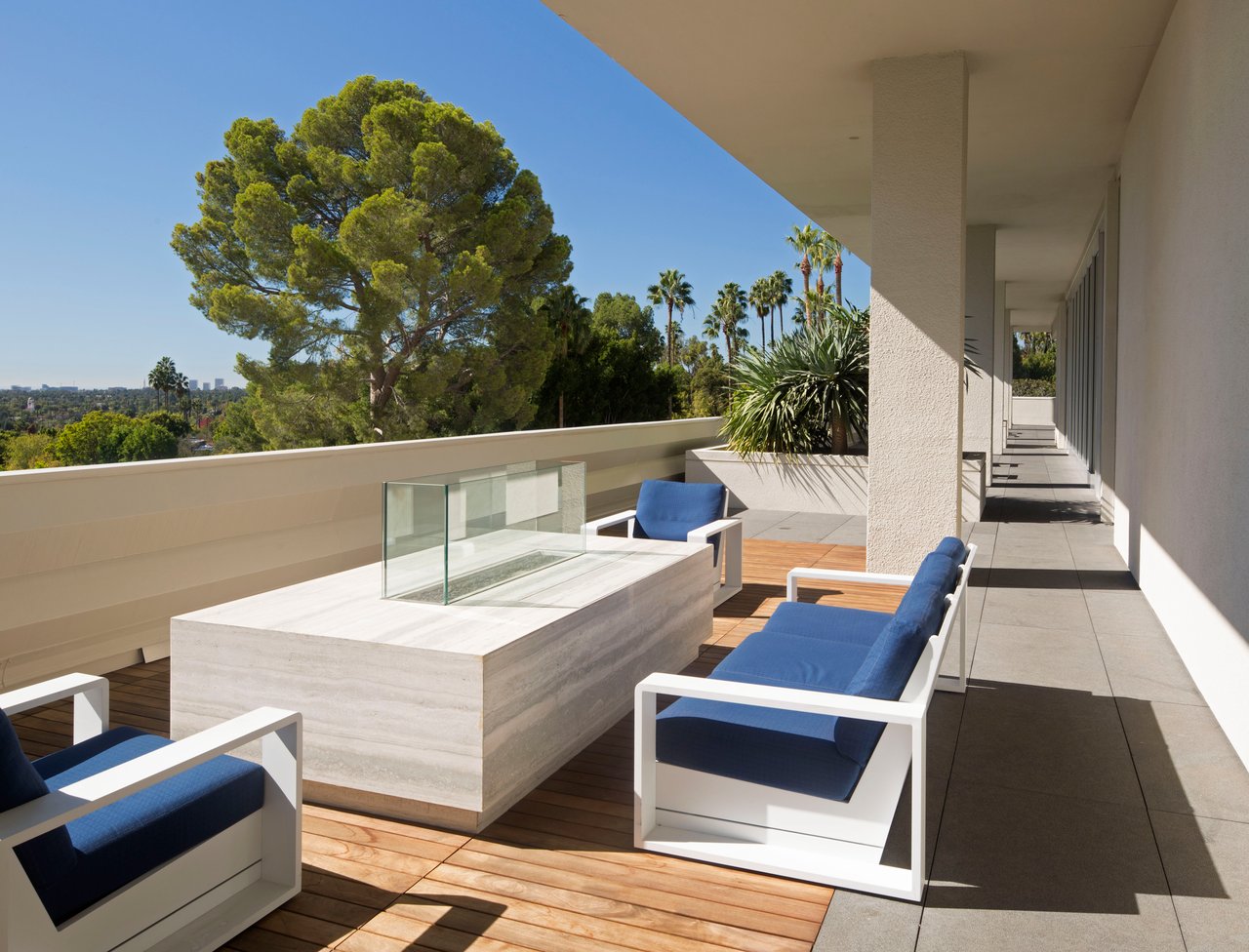9255 Doheny Rd #2201, Sunset Strip