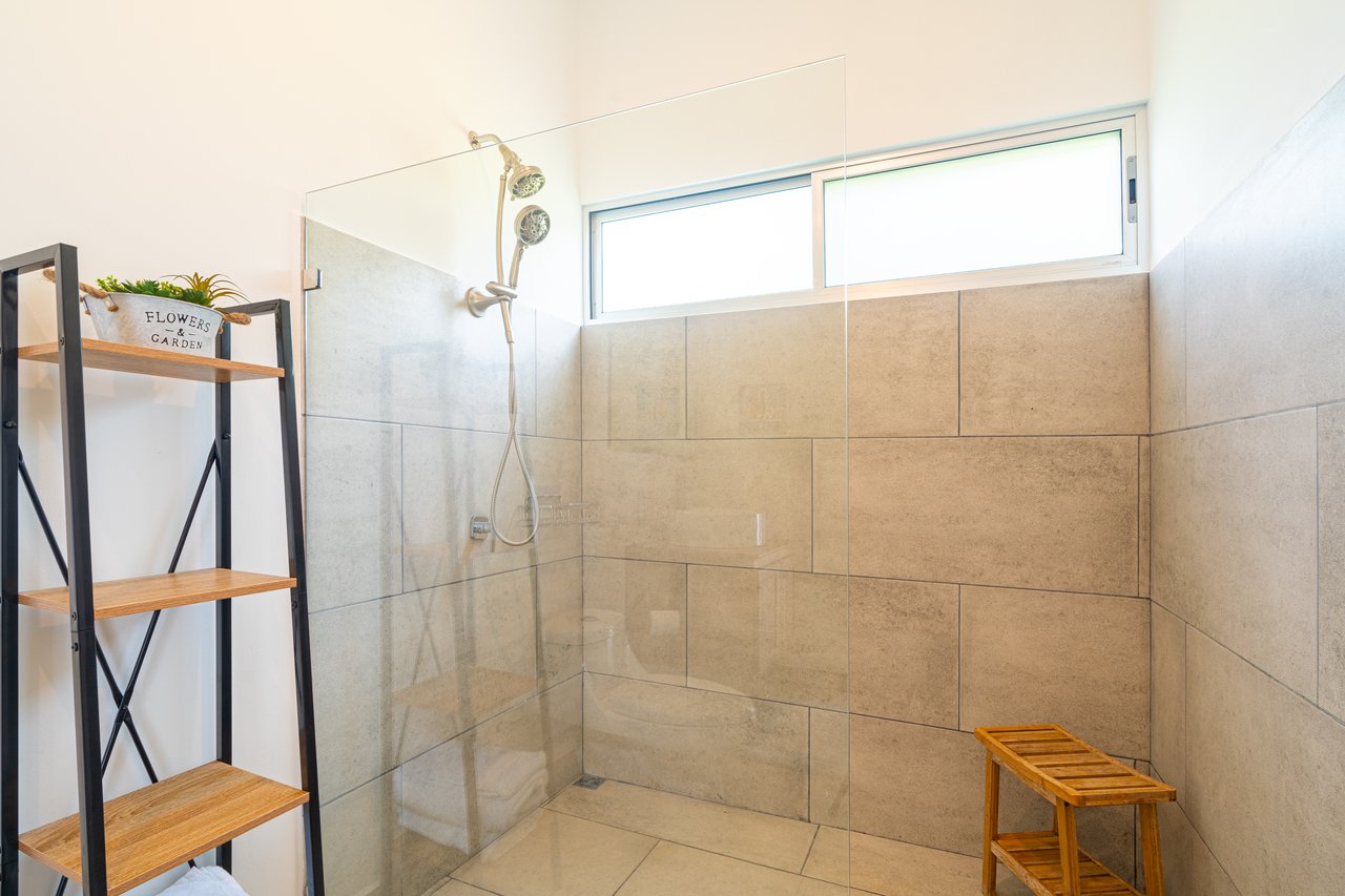 Brand New Home! Nature Lovers Escape by Uvita's Bamboo Forest and Swimming Holes