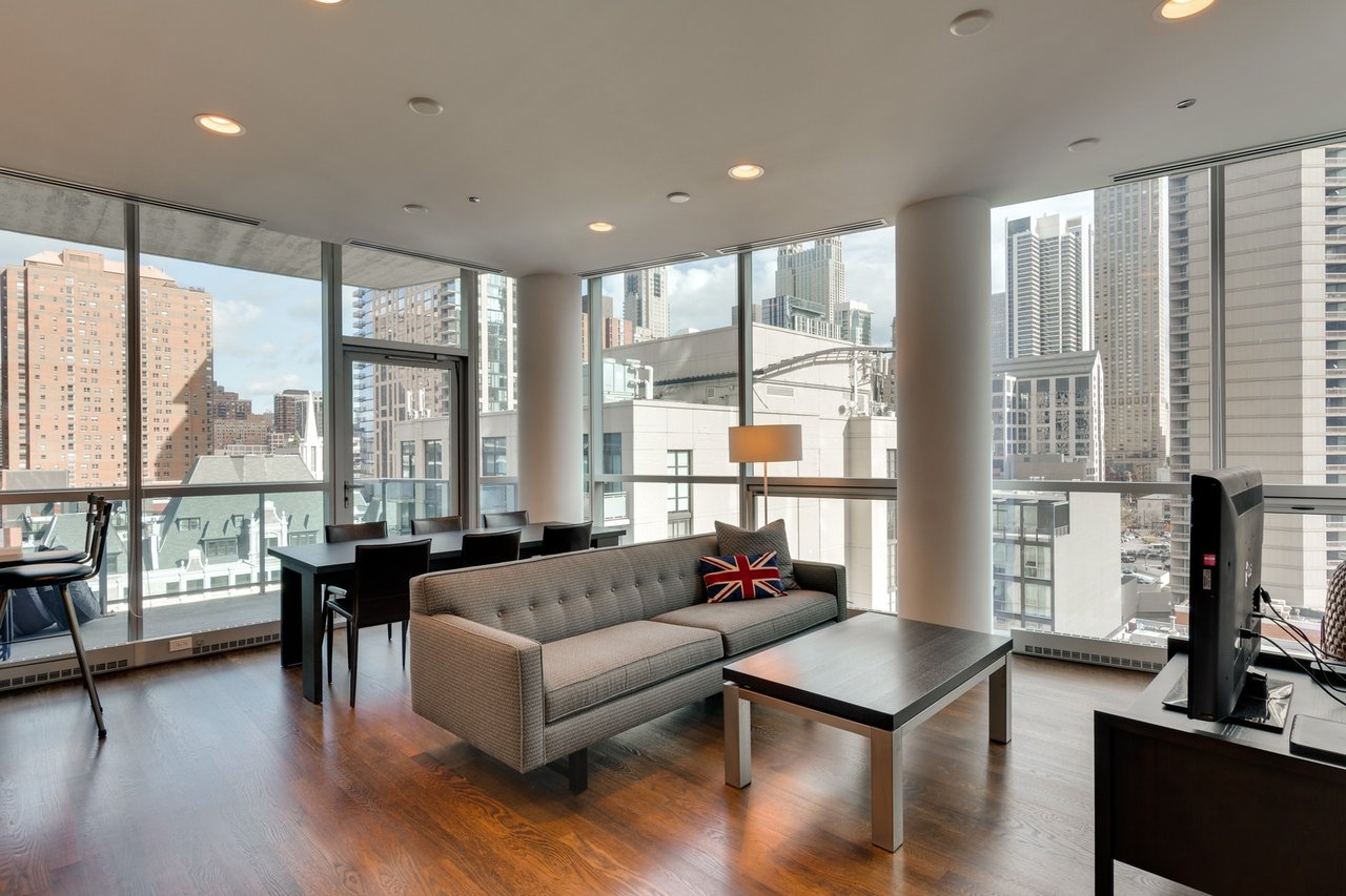  110 West Superior Street 1004