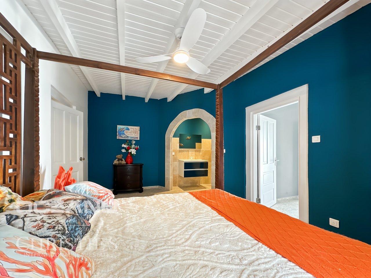 Investment Opportunity – 3-Bedroom Villa with Studio and Independent Unit