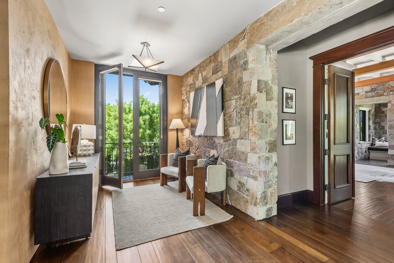 4030 Old Barn Road