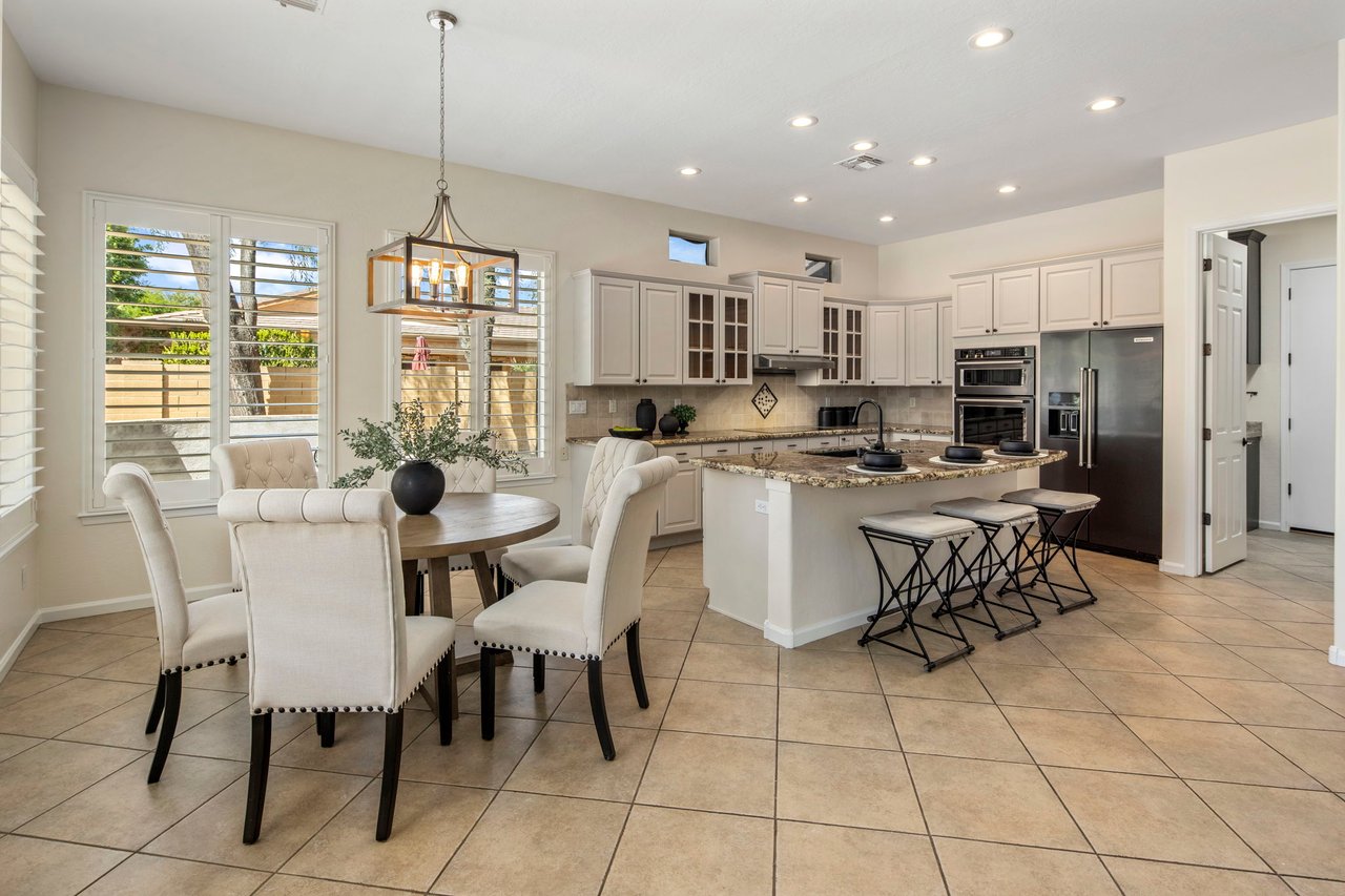 315 E Mary Ln