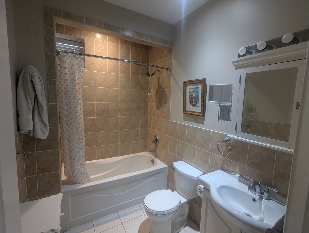 48 Mississauga Rd N 4