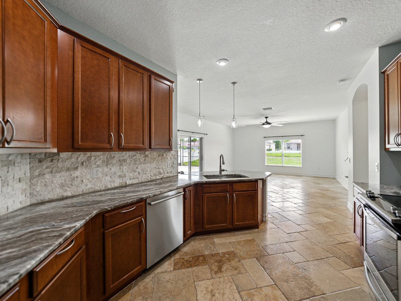 6957 BOULDER RUN LOOP