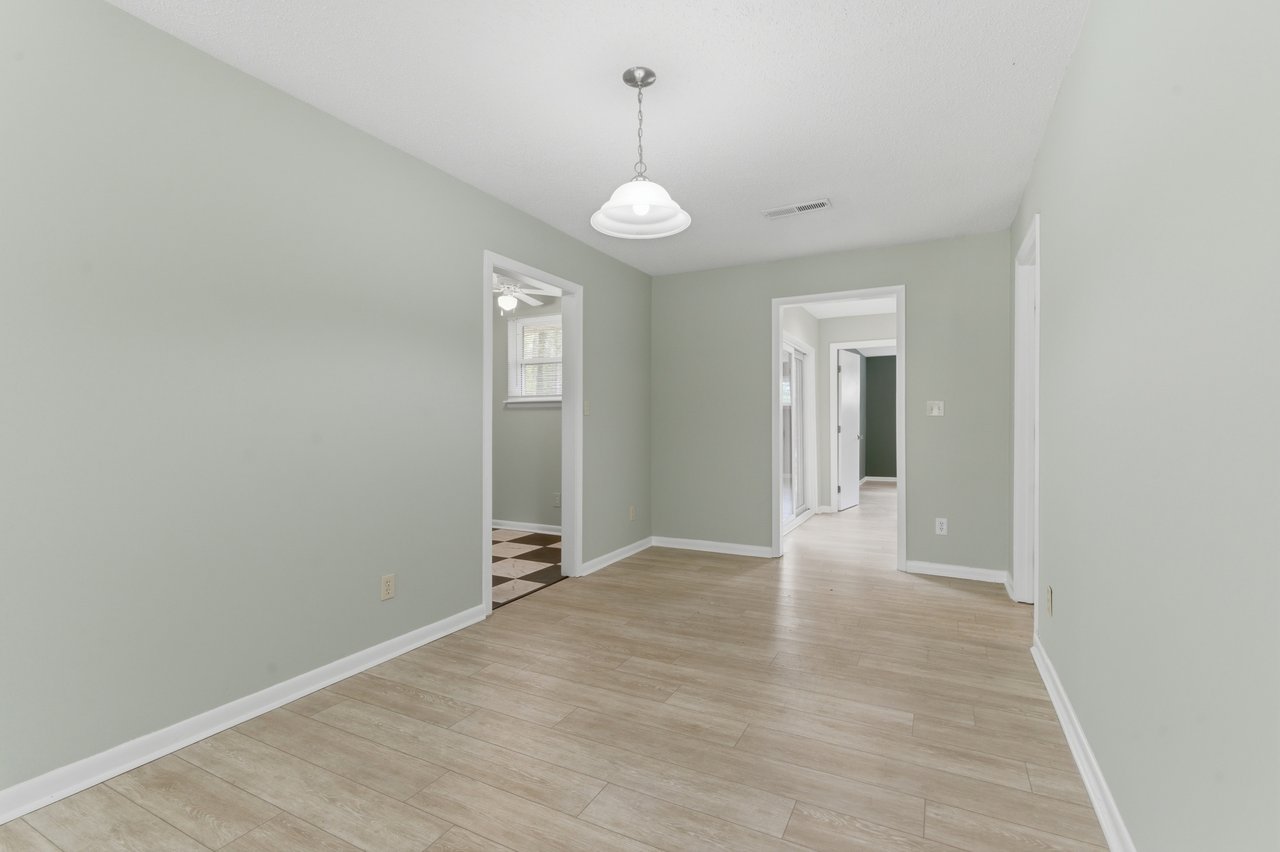 Updated 4BR Near Bridge Street