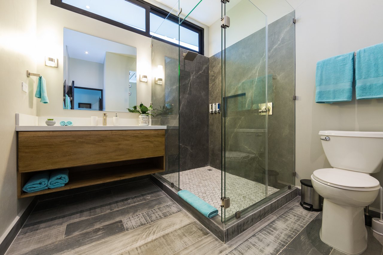 Casa Giving Tree | Modern 5-Bed Luxury Home with Beach Access in Tamarindo, Costa Rica