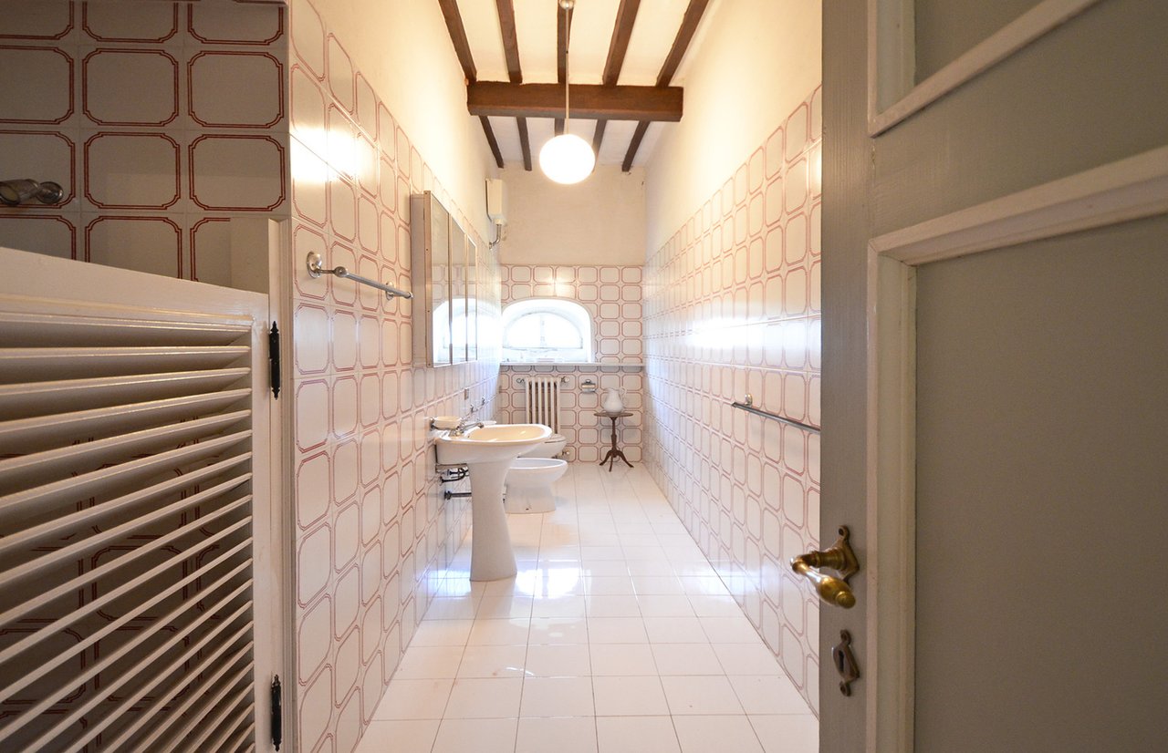 Timeless Lucca Villa with Garden and Pool