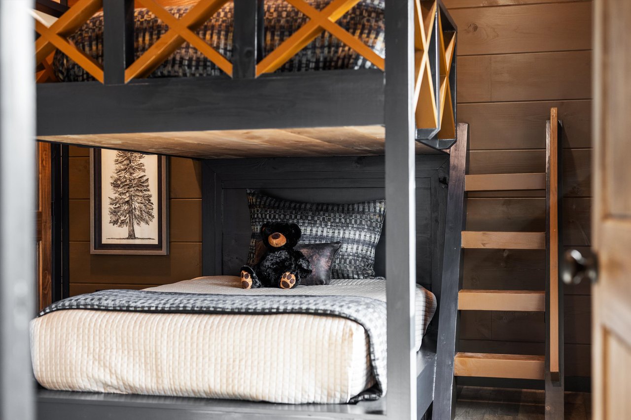 1362 Rambling Creek Way