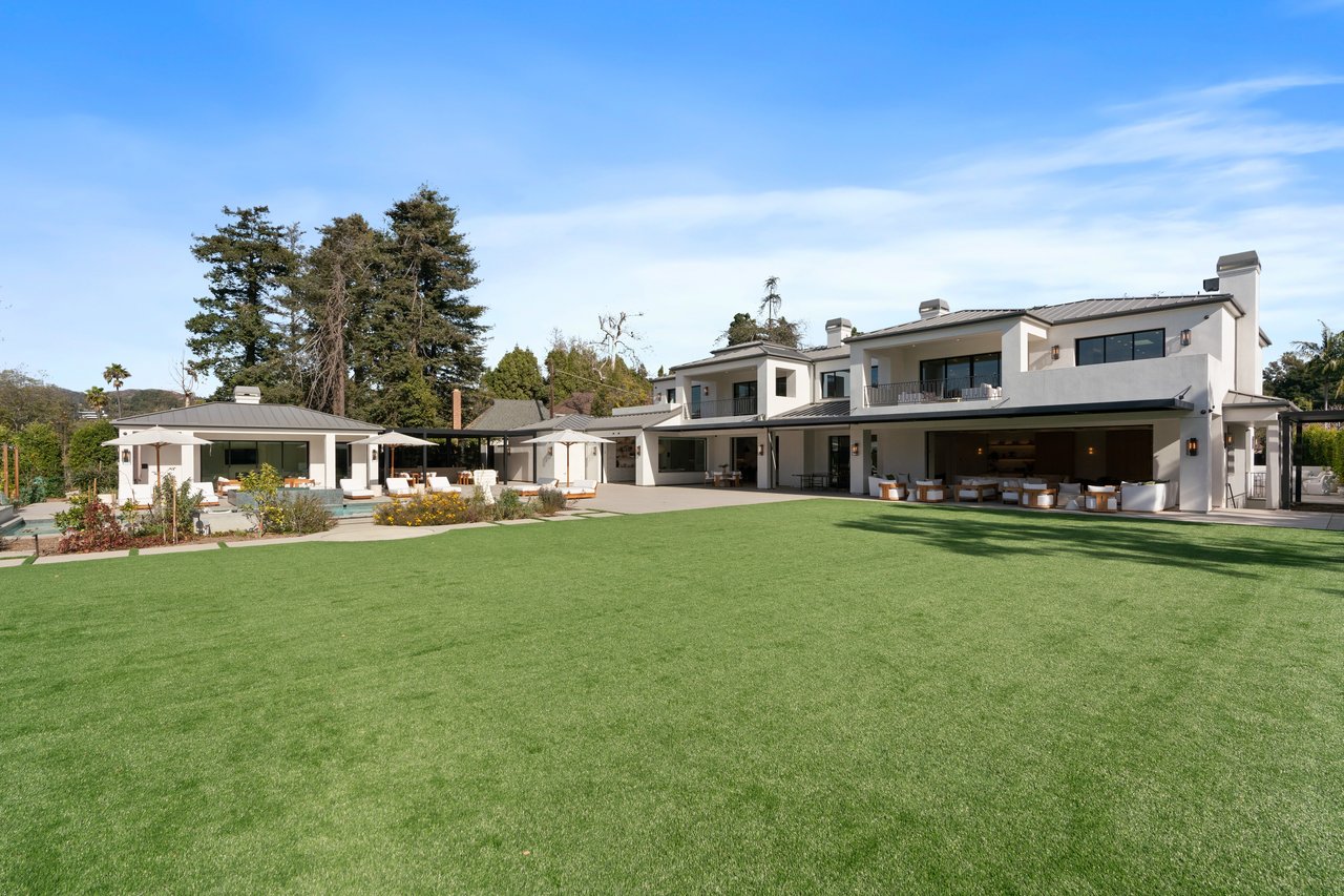 Sprawling Diamond