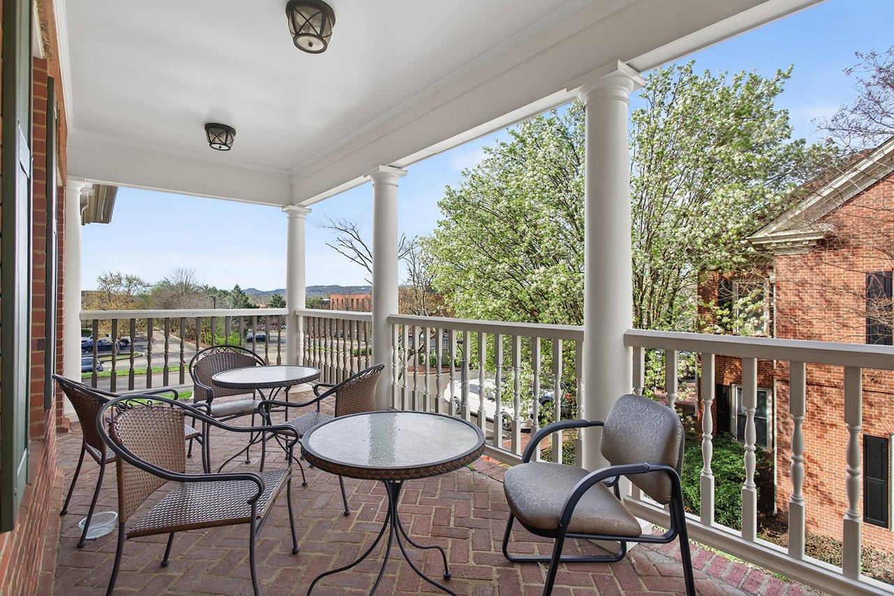 5034 Thoroughbred Lane