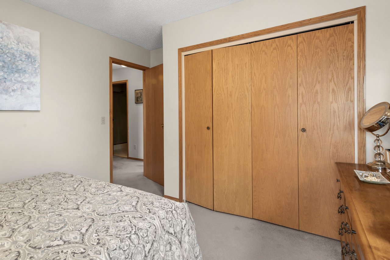 544 Blackthorn Road NE Unit: 1404