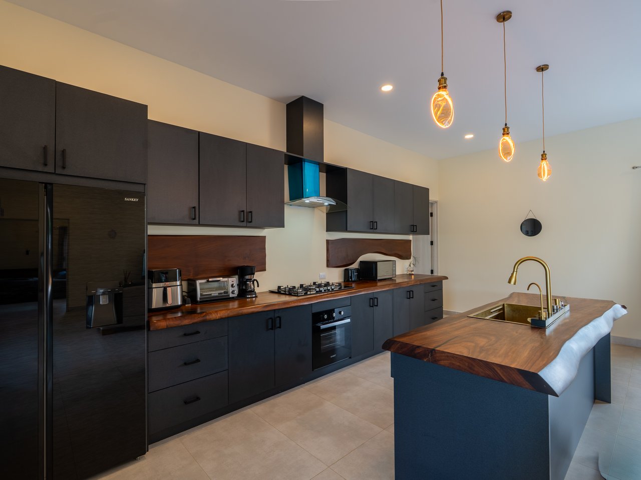Refined Tropical Home in Uvita, Costa Rica | Walk to Beach & Parque Nacional Marino Ballena