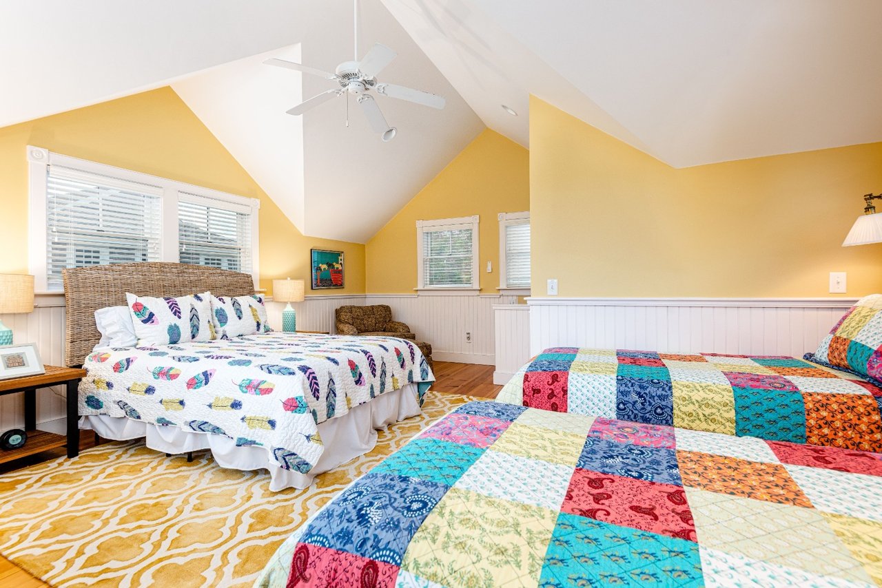 24 Cannonbury Ln