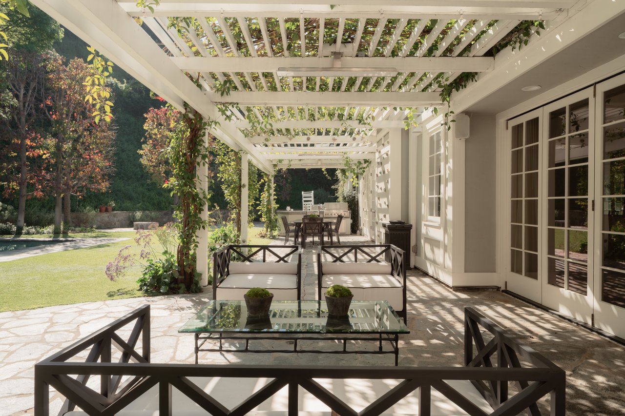 1420 Moraga Dr, Bel Air