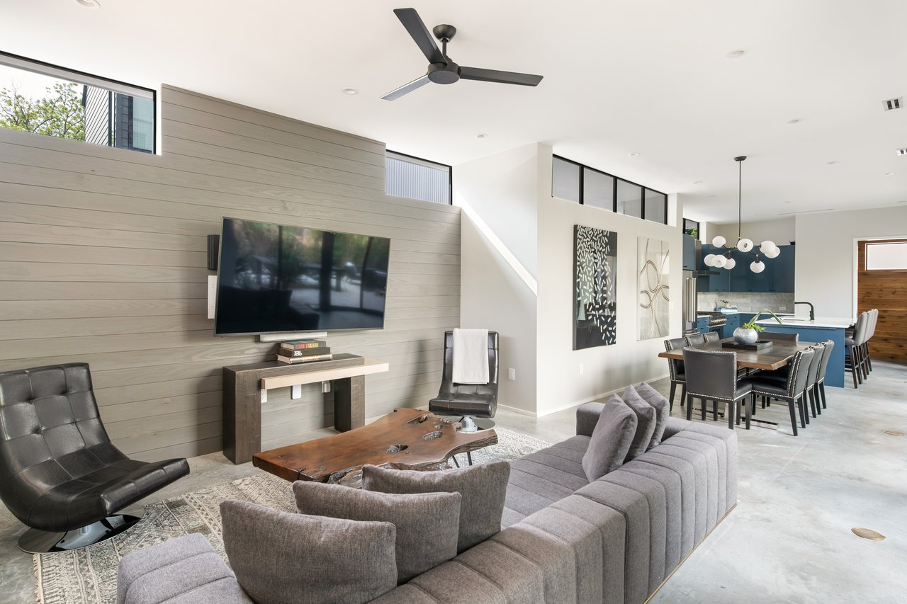 404 W Milton