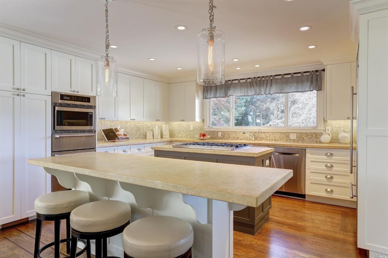 151 Fernwood Dr