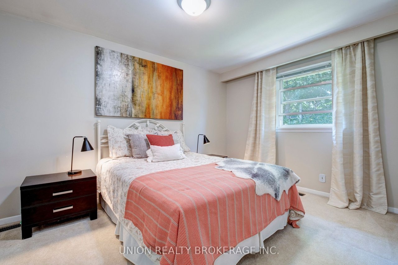 68 Scarden Ave