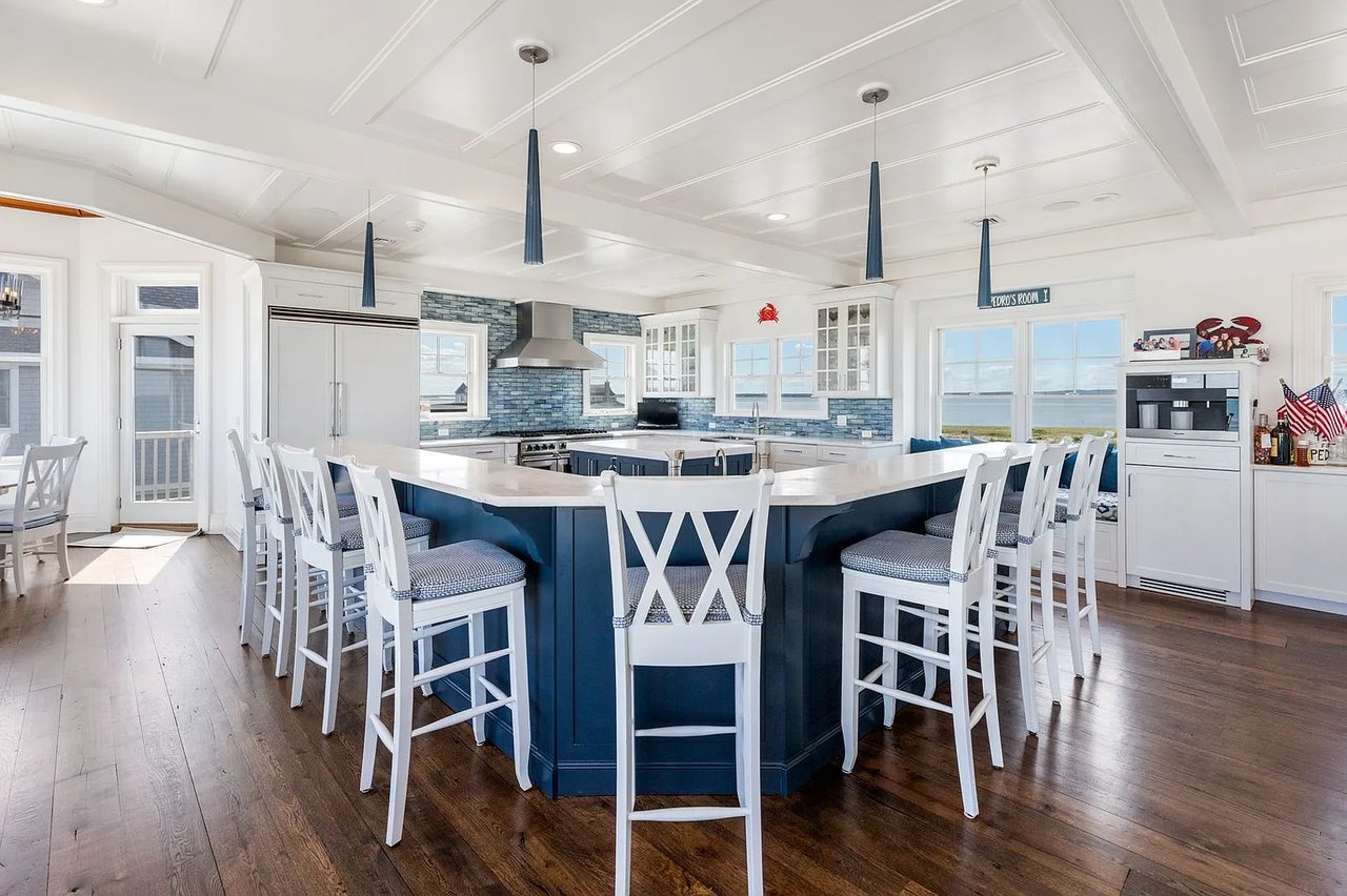 743 Dune Rd