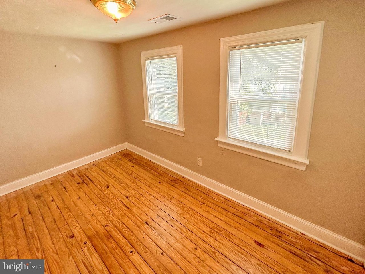 220 Saint Marys St, Phoenixville, PA 19460	