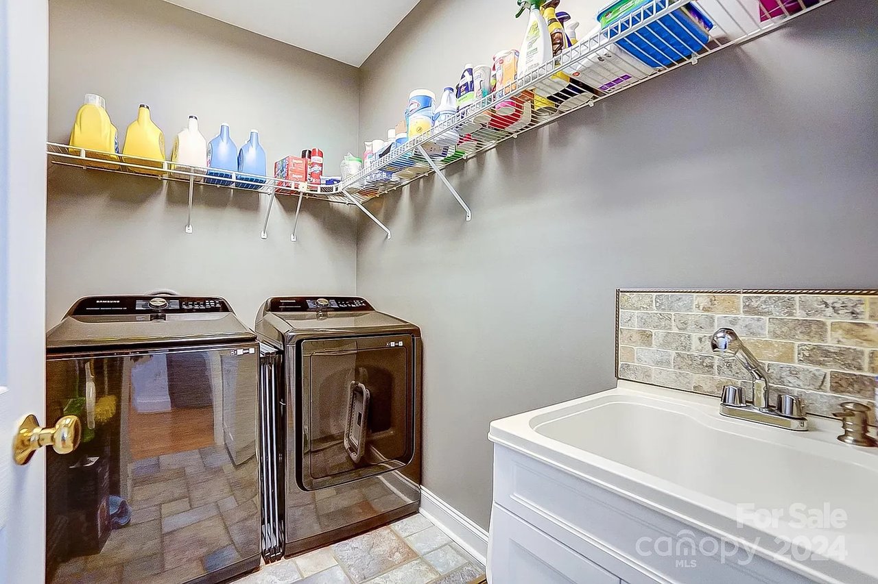 814 Pine Forest Rd