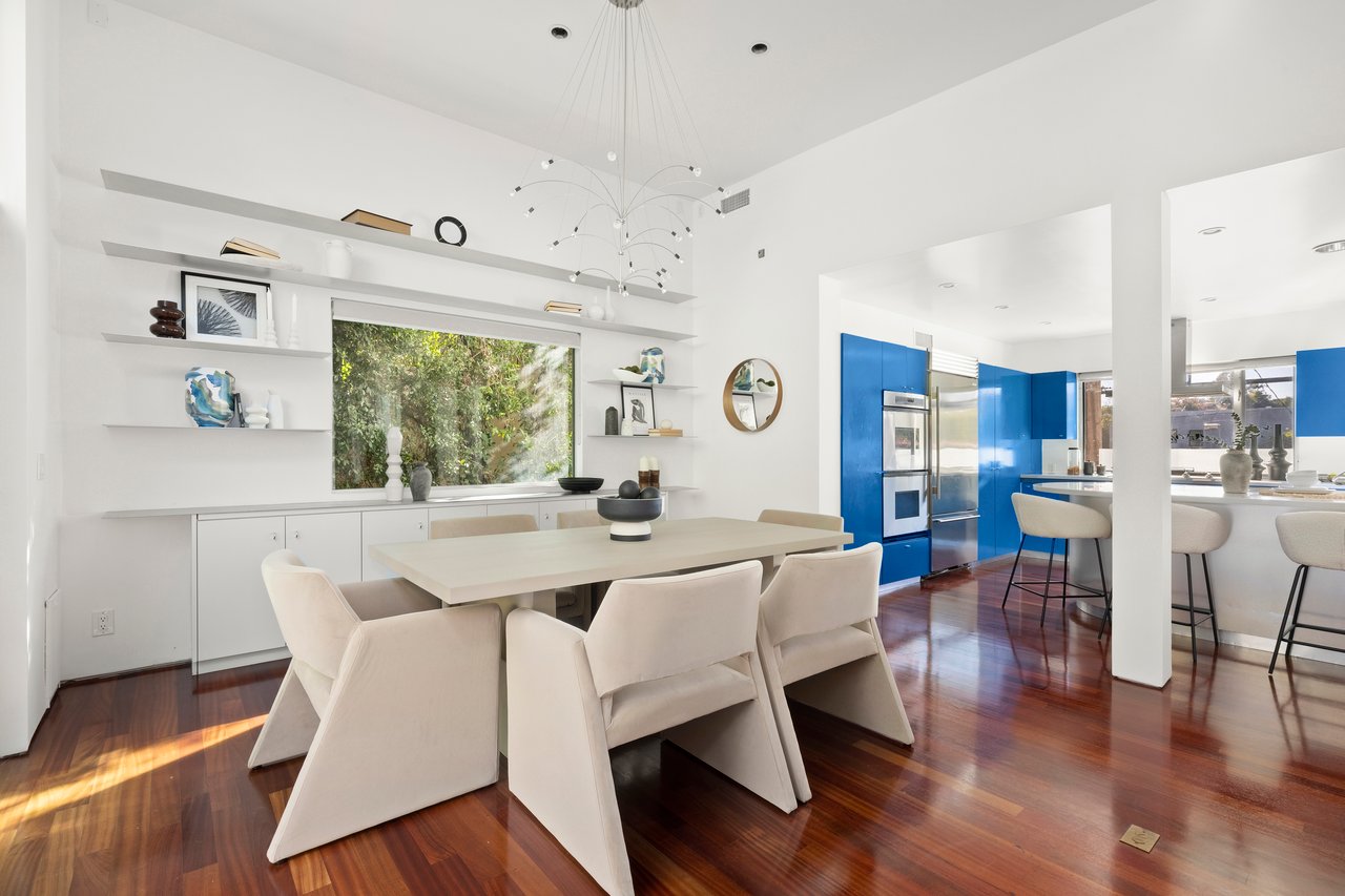 410 N Bundy Dr, Brentwood