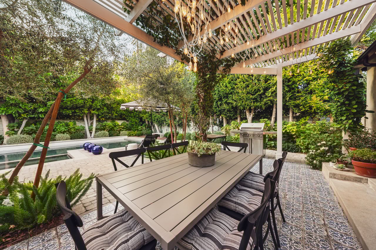 13109 Valley Vista Blvd, Studio City