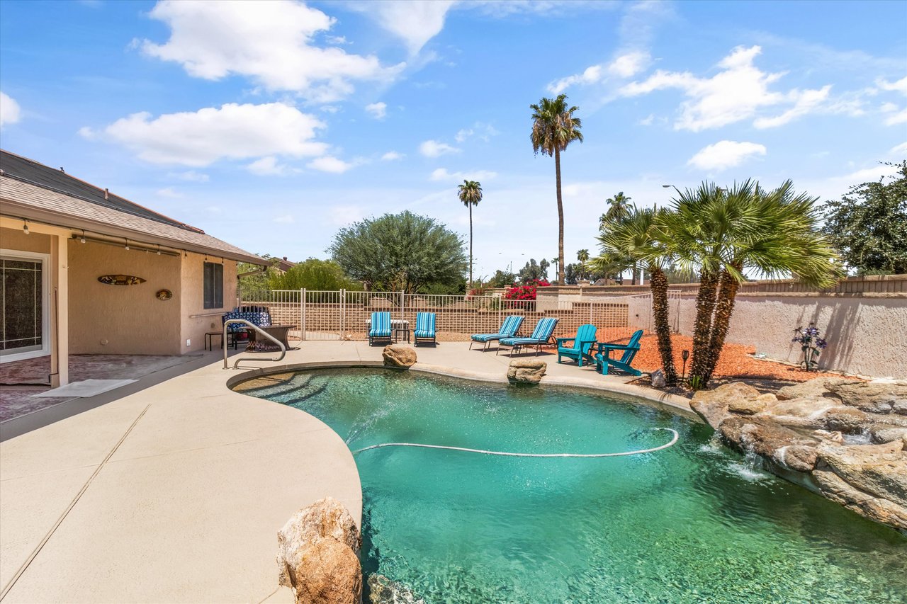 Sun City West Stunner—Updated, Upgraded, and Unforgettable!