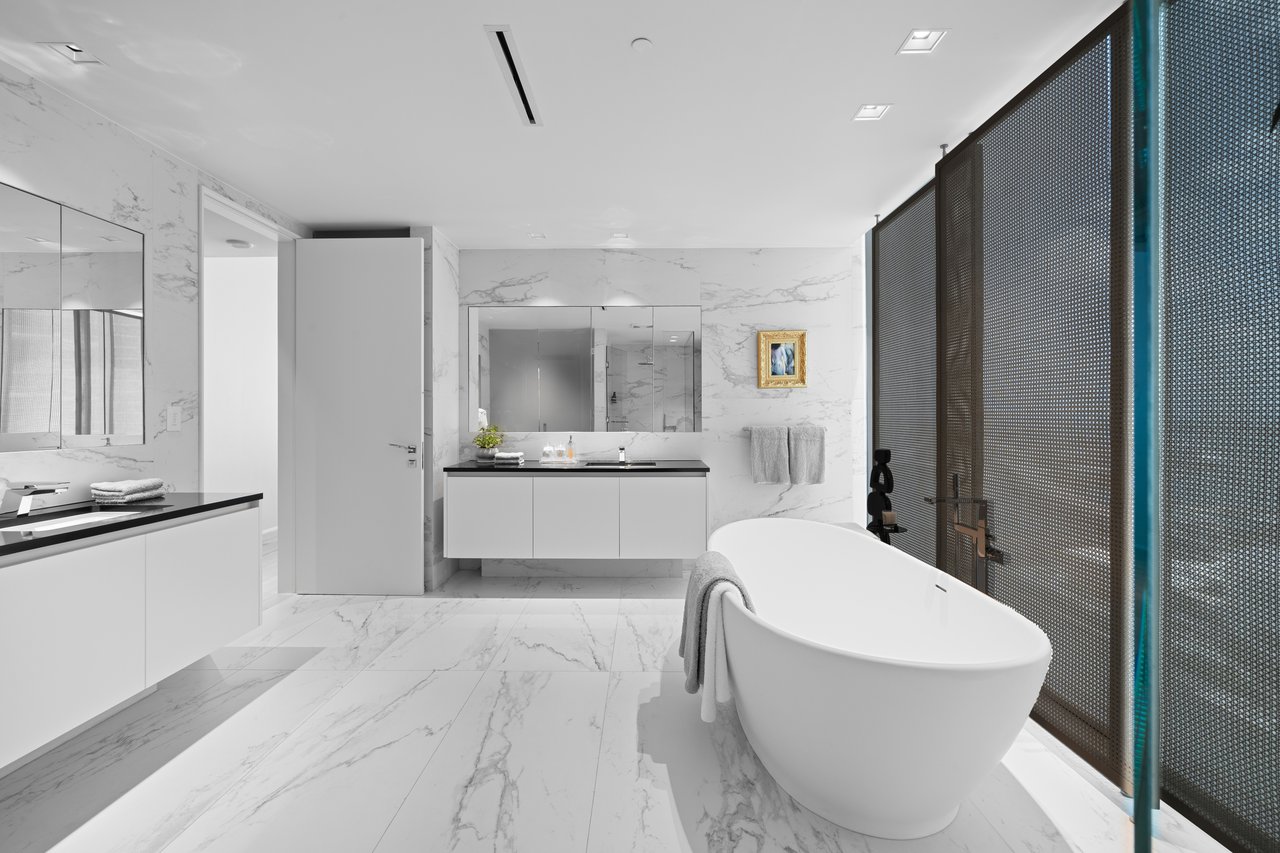 One Thousand Museum Signature Residence