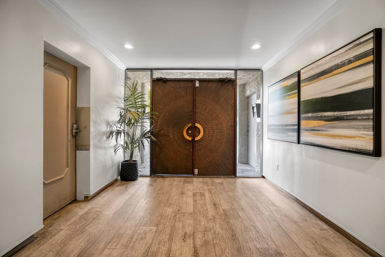 166 S Hayworth Ave APT 201, Los Angeles, CA 90048