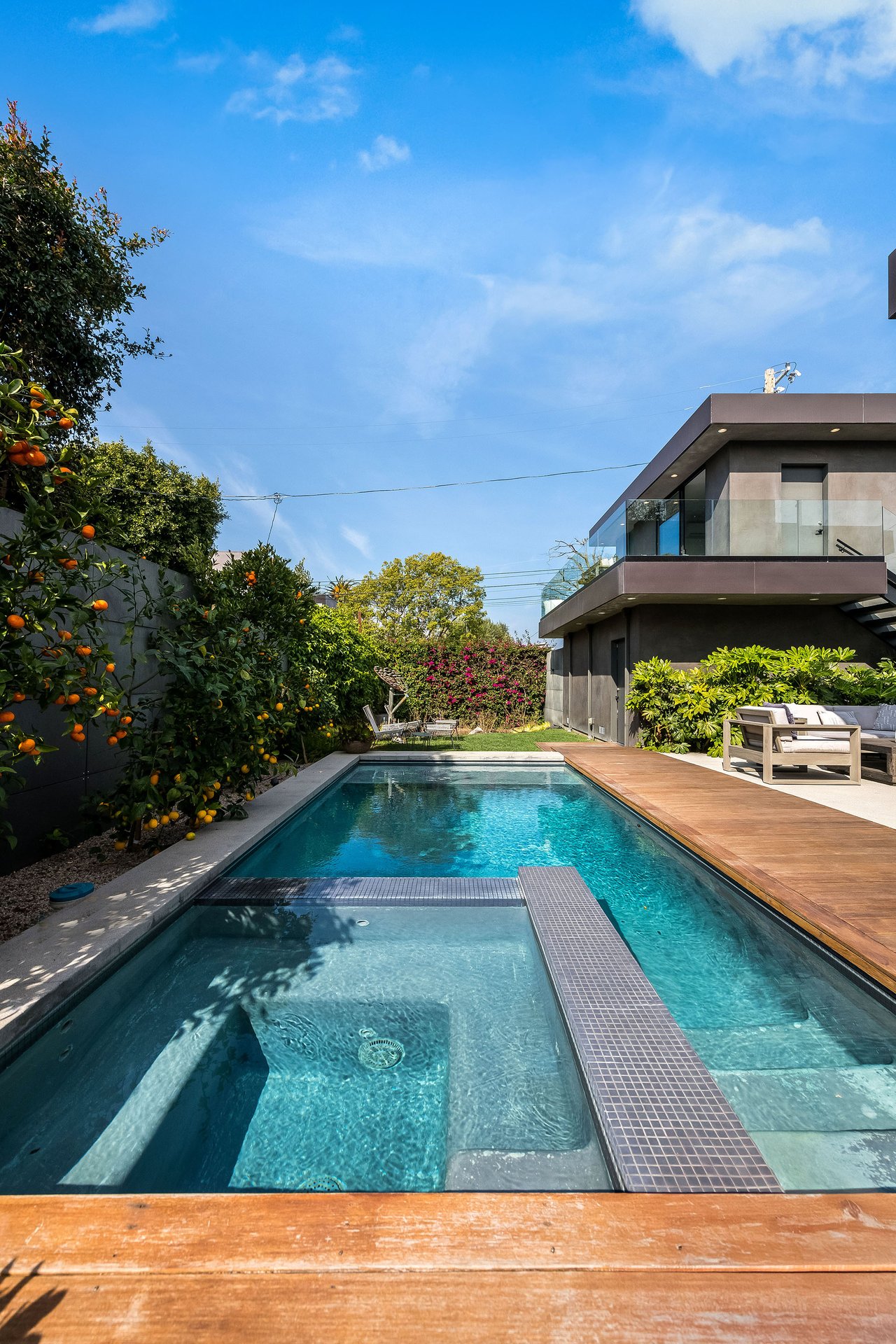 1385 Palms